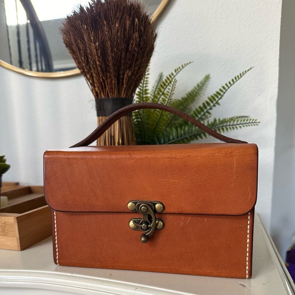 Vintage handmade leather box bag